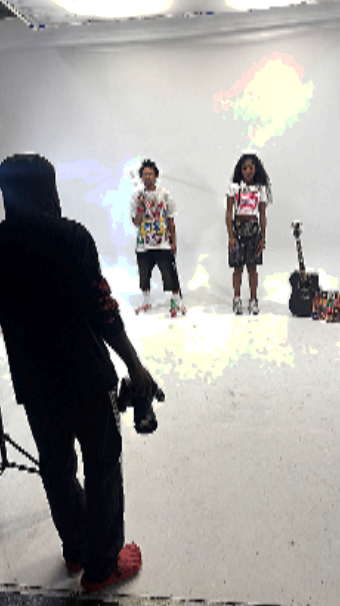 Dromo streetwear editorial background